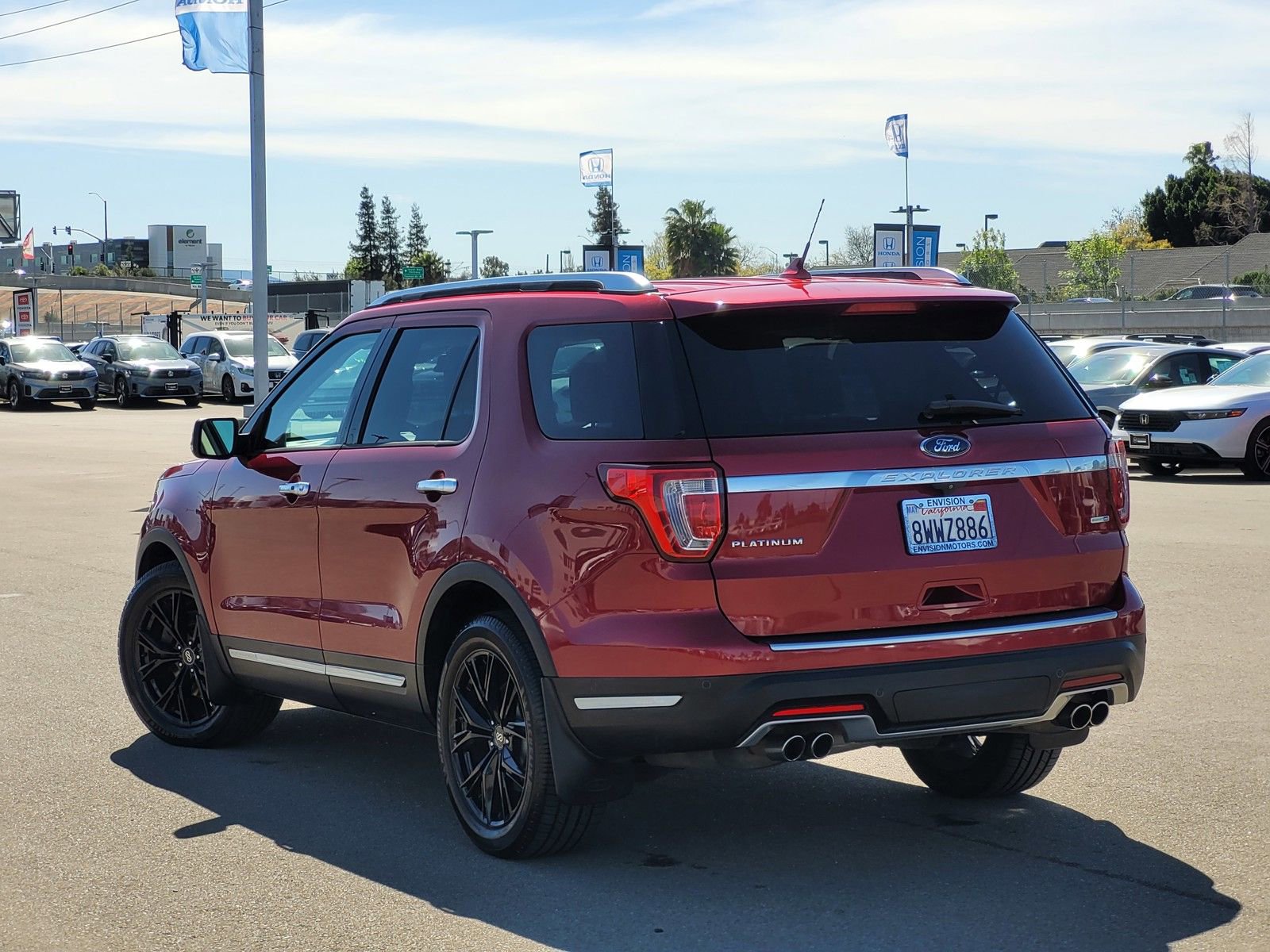 Used 2018 Ford Explorer Platinum image 7
