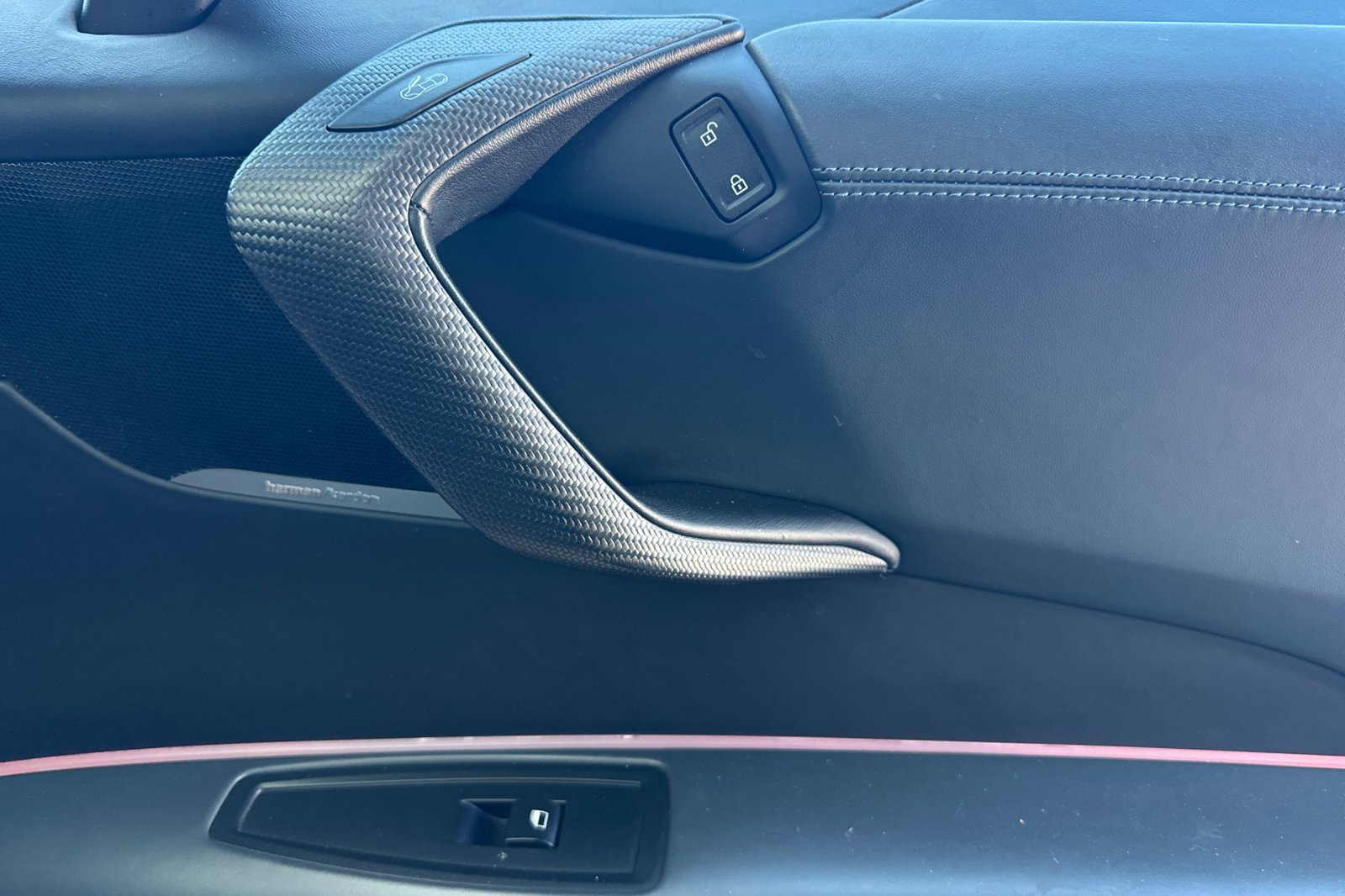 Used 2020 BMW i8 Coupe image 20