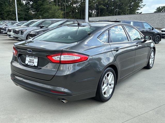 Used 2016 Ford Fusion SE FWD image 6
