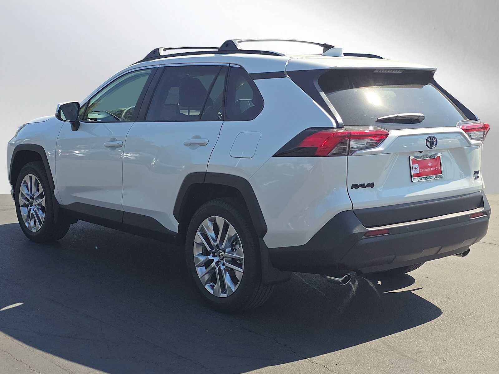 Certified 2025 Toyota RAV4 XLE Premium image 5