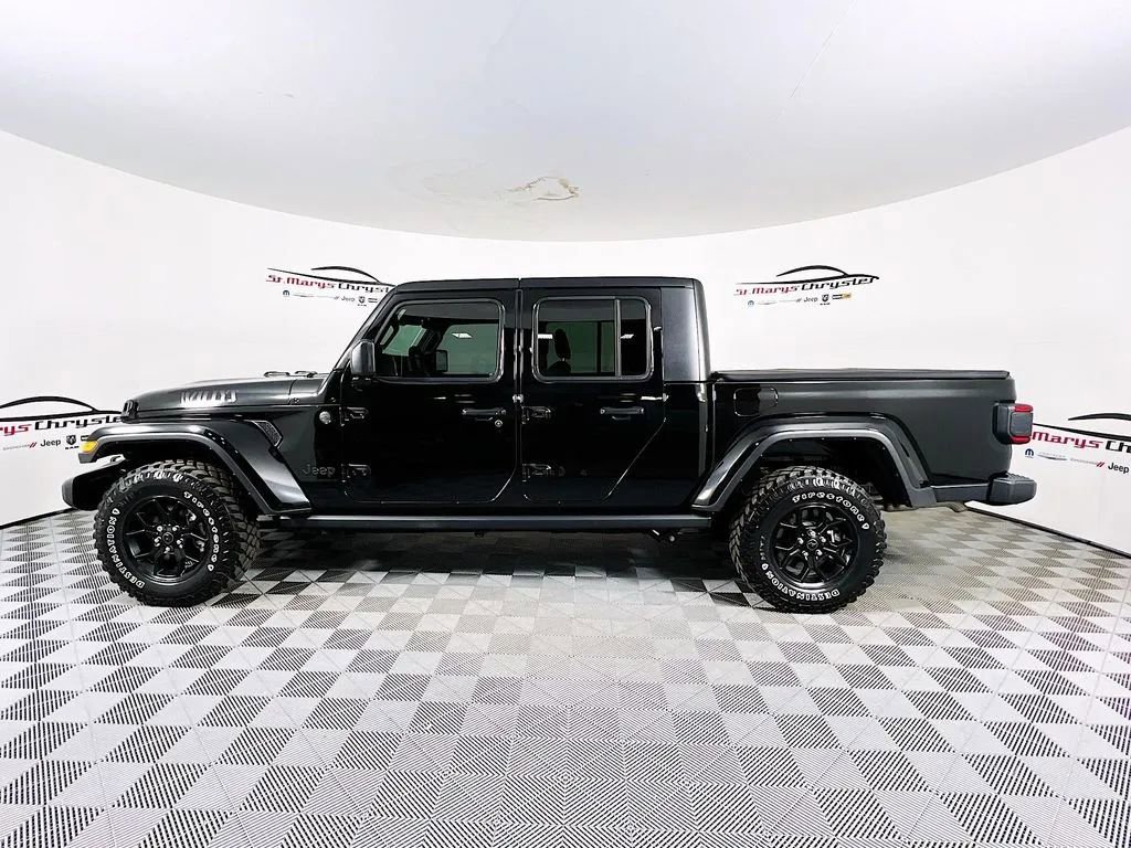 Used 2024 Jeep Gladiator Sport image 5