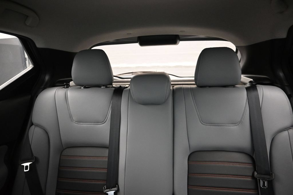 Used 2022 Nissan Kicks SR w/ Premium Package FWD image 15