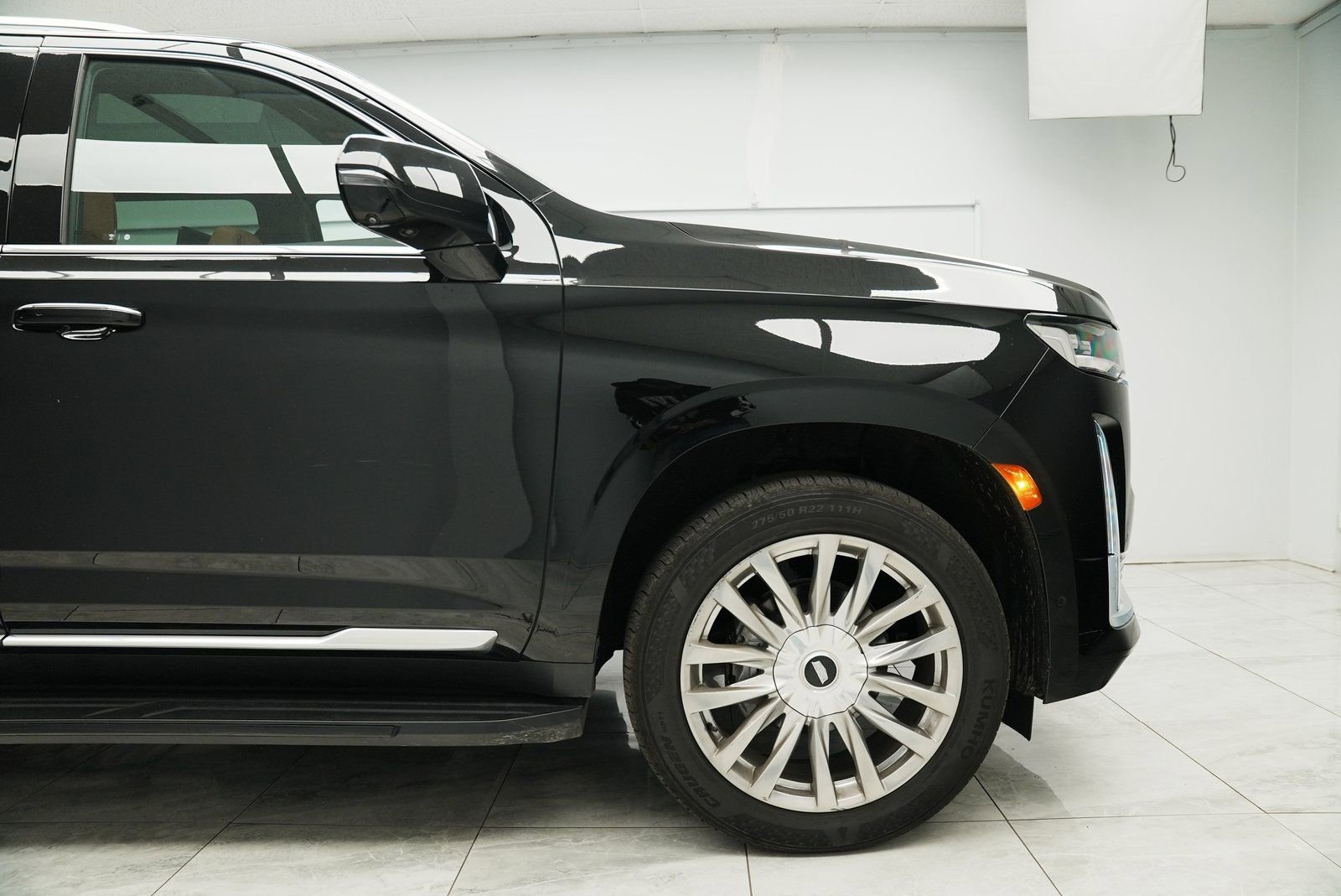 Used 2021 Cadillac Escalade ESV Premium Luxury image 9