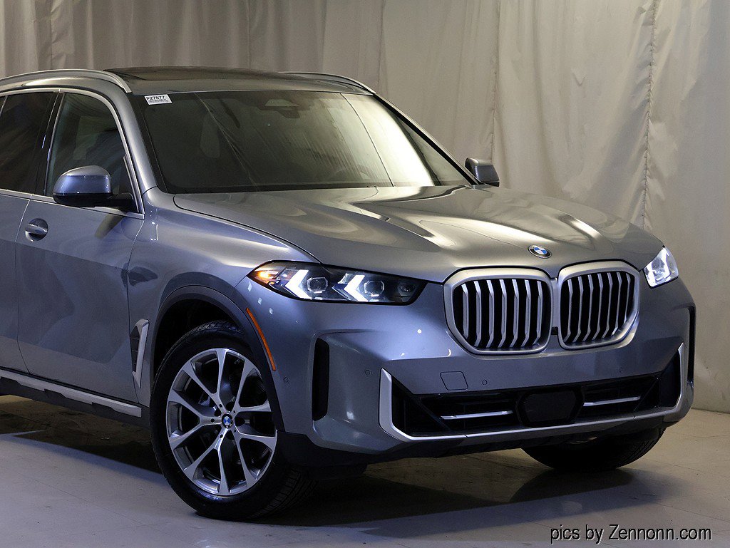 Certified 2025 BMW X5 xDrive40i w/ Premium Package image 2