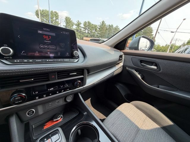 Used 2023 Nissan Rogue SV AWD/4WD image 27