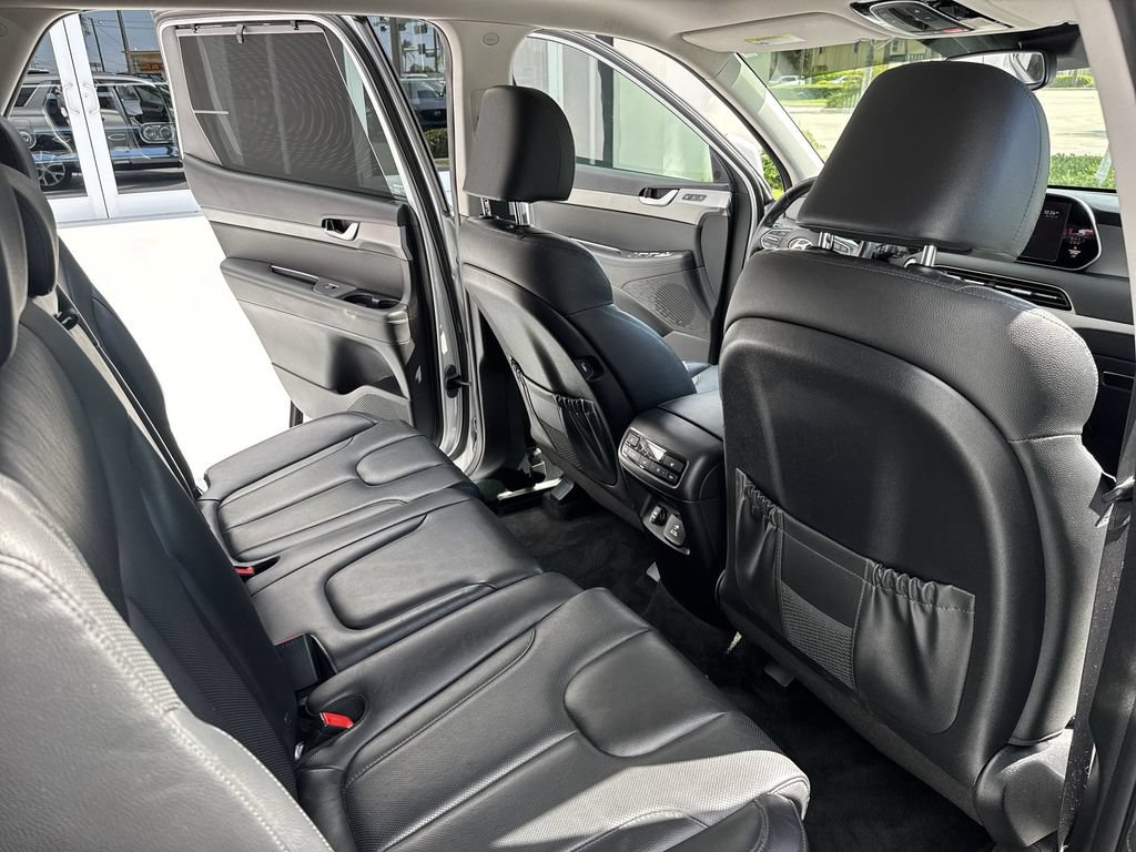 Used 2022 Hyundai Palisade SEL w/ 8P Bench Seat Package AWD/4WD image 33