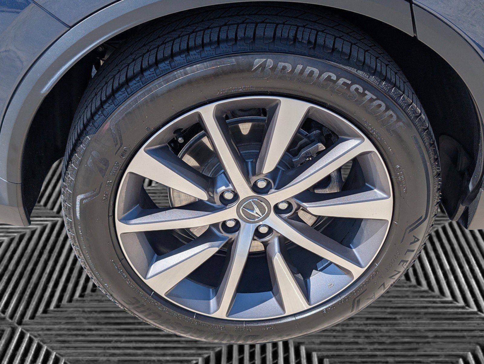 Certified 2025 Acura MDX w/ Technology Package FWD image 25