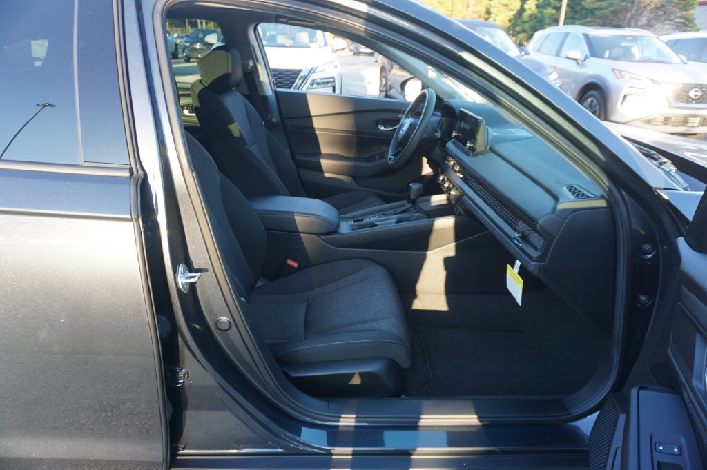 Used 2024 Honda Accord EX image 15