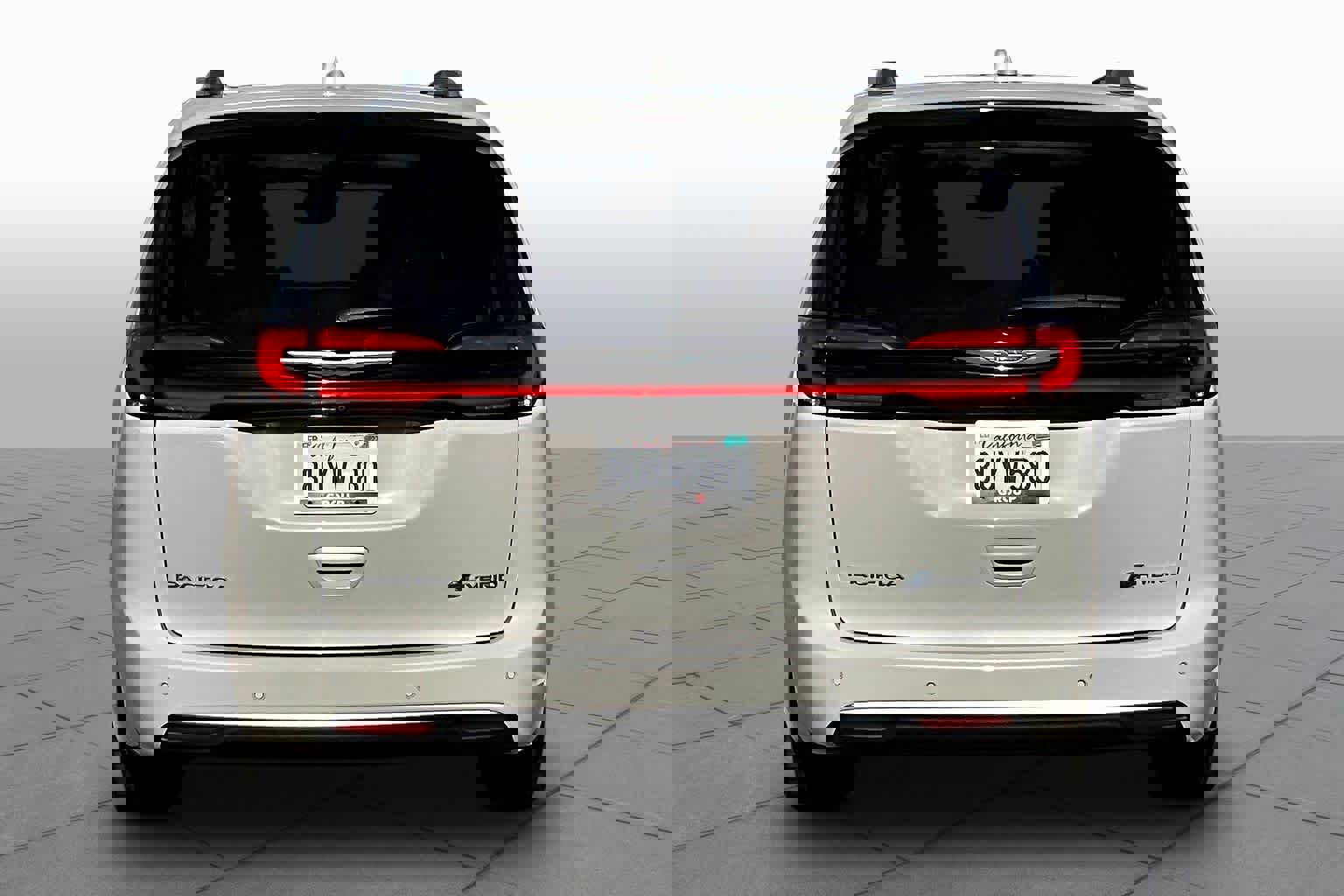 Used 2021 Chrysler Pacifica Pinnacle image 4