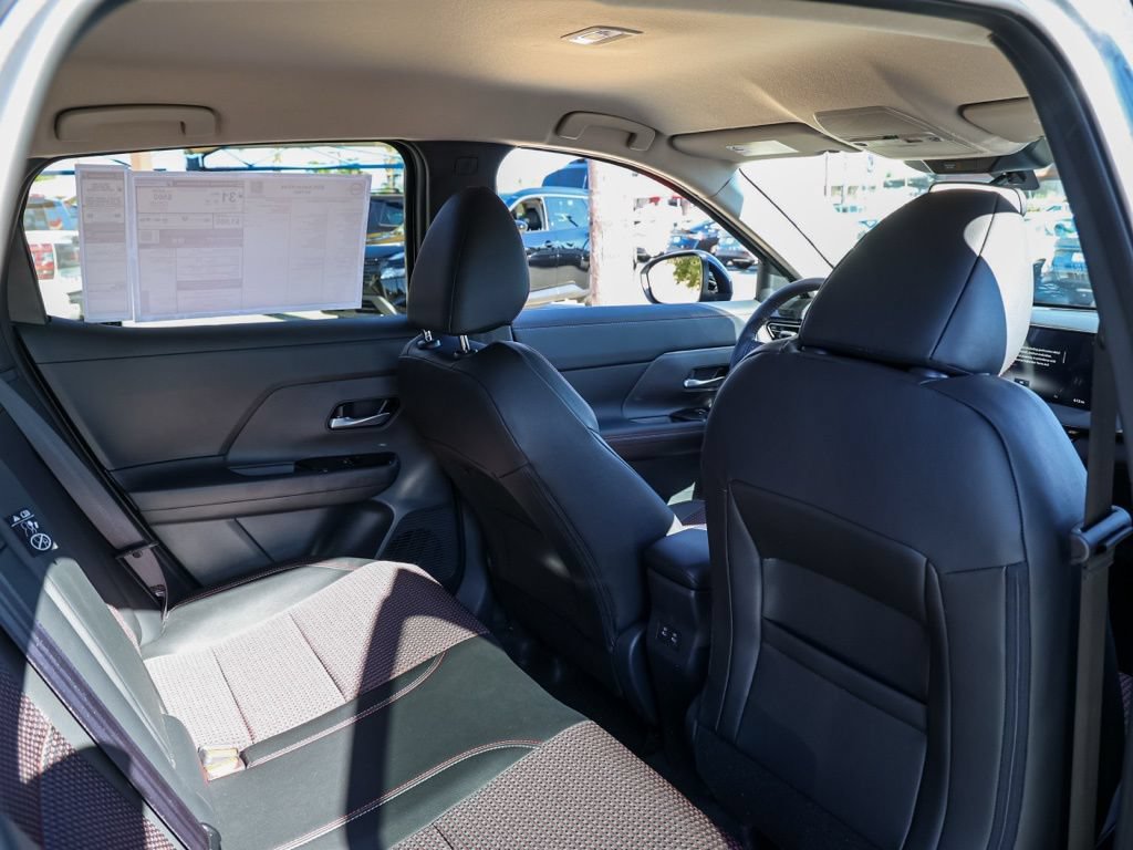 New 2026 Nissan Kicks SR FWD image 17