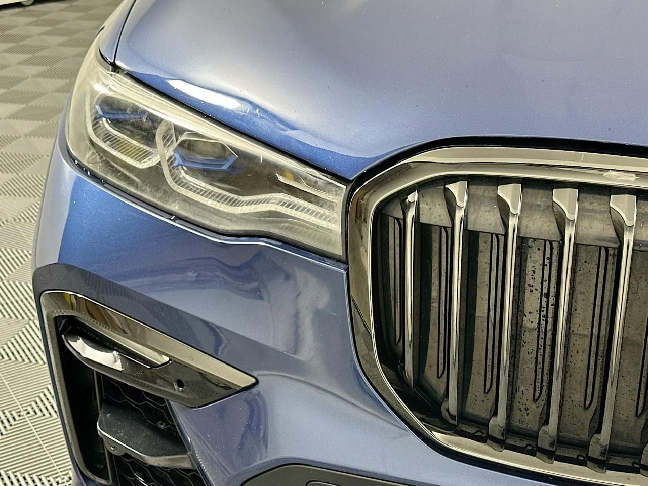 Used 2021 BMW X7 M50i w/ Executive Package AWD/4WD image 3