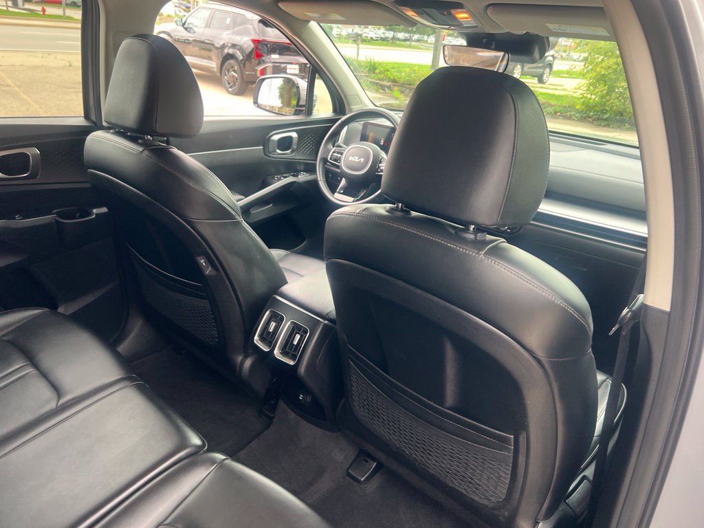 Certified 2024 Kia Sorento S FWD image 14