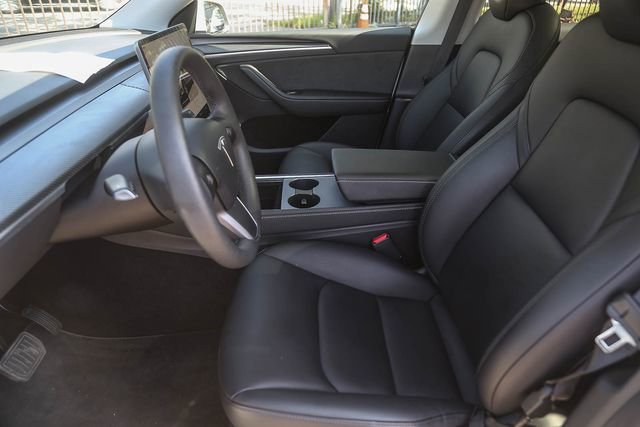 Used 2023 Tesla Model Y Long Range image 17