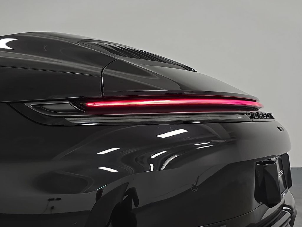 Certified 2025 Porsche 911 Carrera GTS RWD image 29