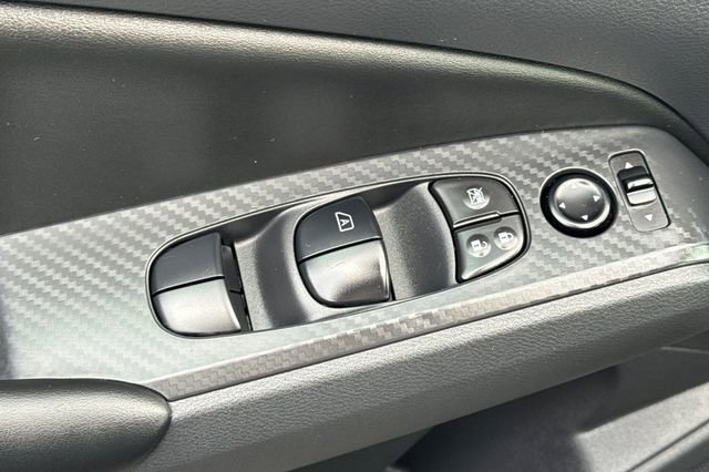 Used 2025 Nissan Altima 2.5 S image 12