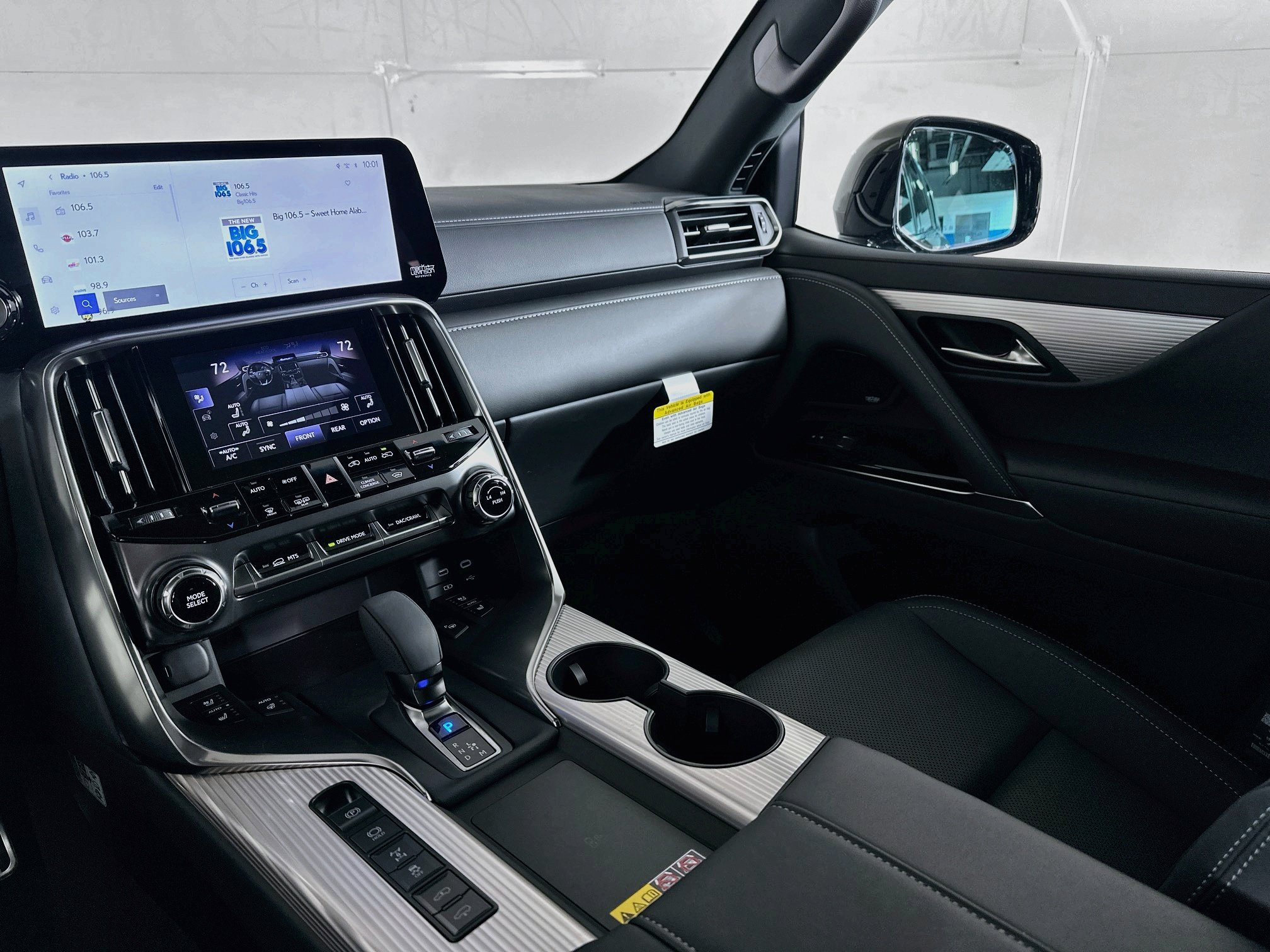 New 2026 Lexus LX 700h F Sport AWD/4WD image 24