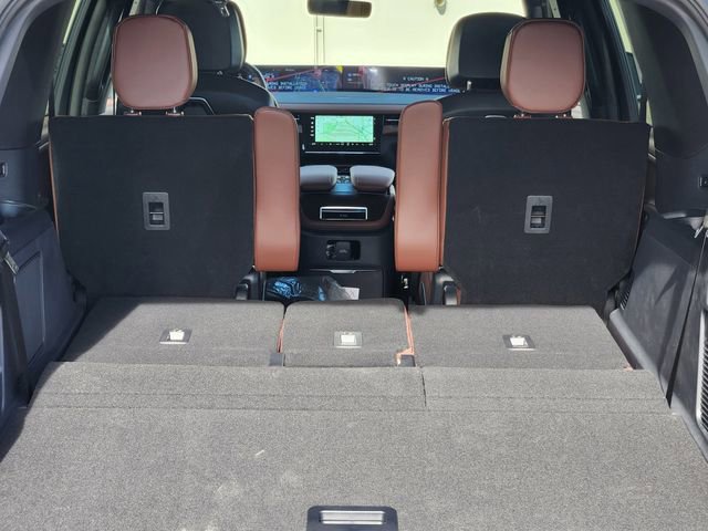 New 2026 Lincoln Navigator Reserve image 16