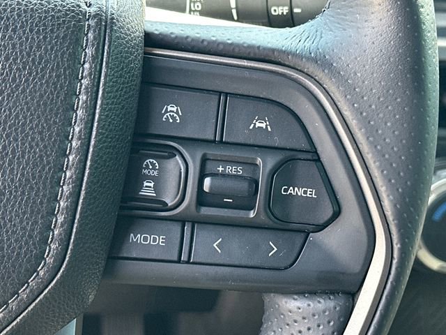 Used 2025 Toyota 4Runner SR5 RWD image 22