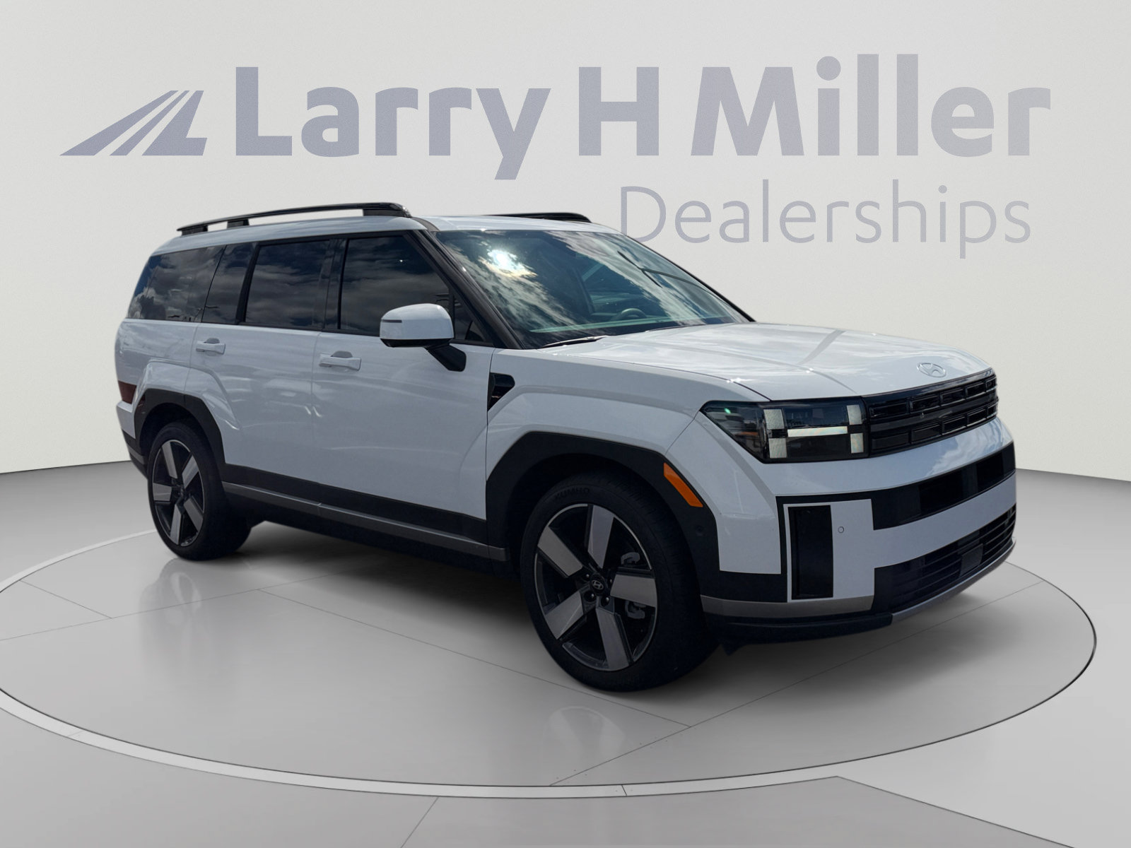 Used 2025 Hyundai Santa Fe Limited FWD image 7
