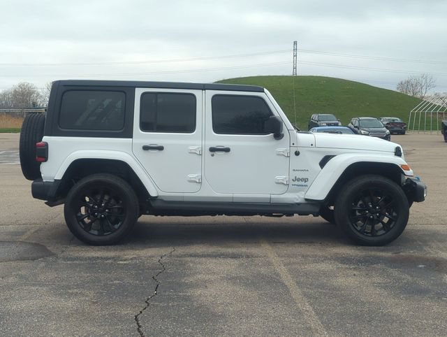 Used 2022 Jeep Wrangler Unlimited Sahara w/ Cold Weather Group AWD/4WD image 2