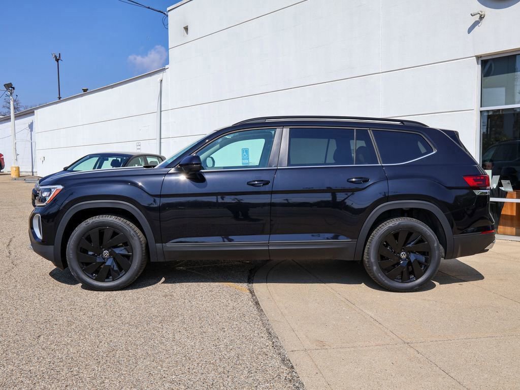 New 2026 Volkswagen Atlas SE image 2