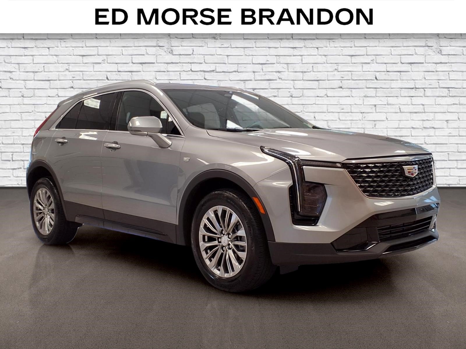 Certified 2024 Cadillac XT4 Premium Luxury w/ Technology Package FWD image 6