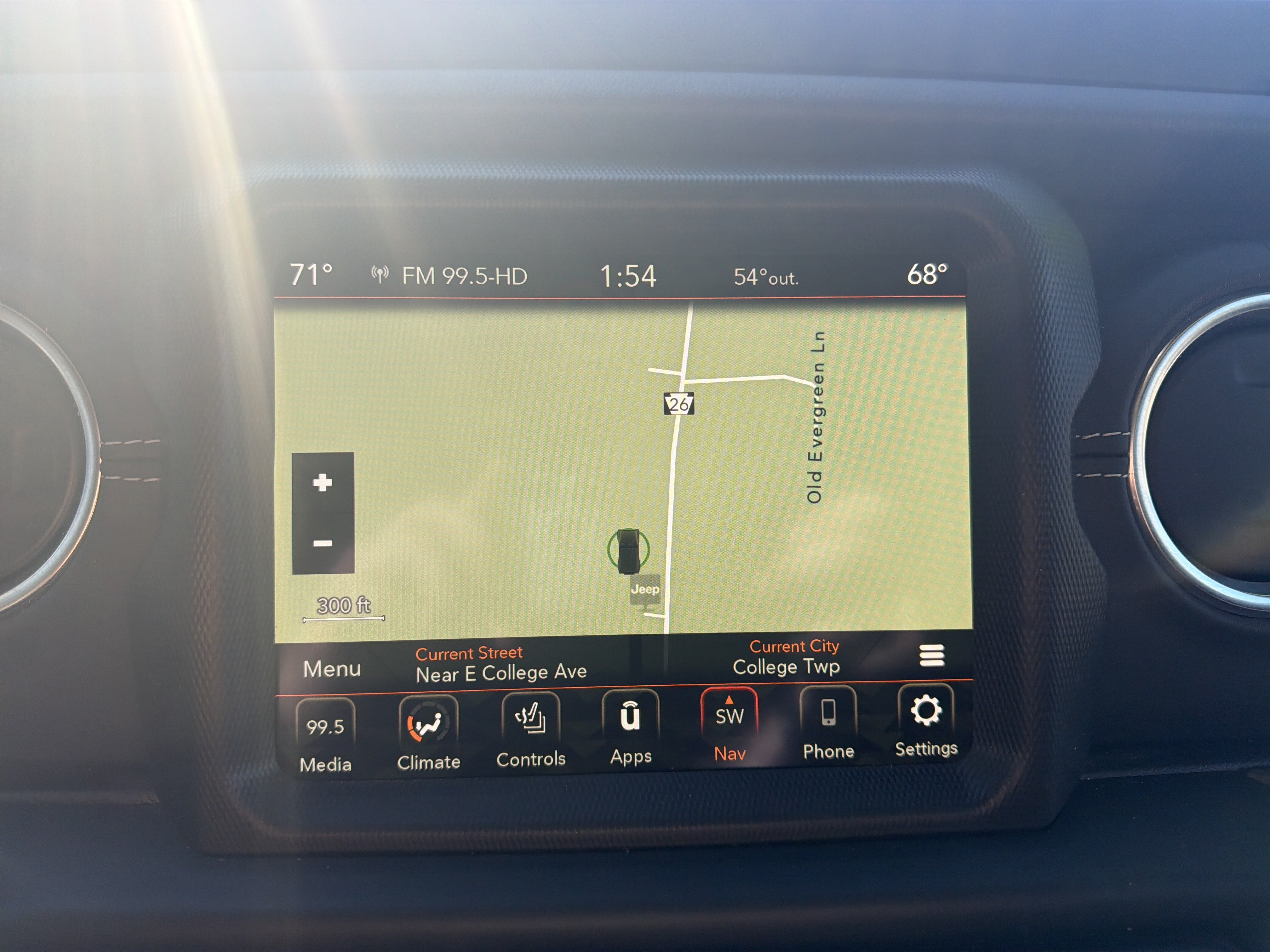 Used 2022 Jeep Wrangler Unlimited Sahara w/ Cold Weather Group AWD/4WD image 27