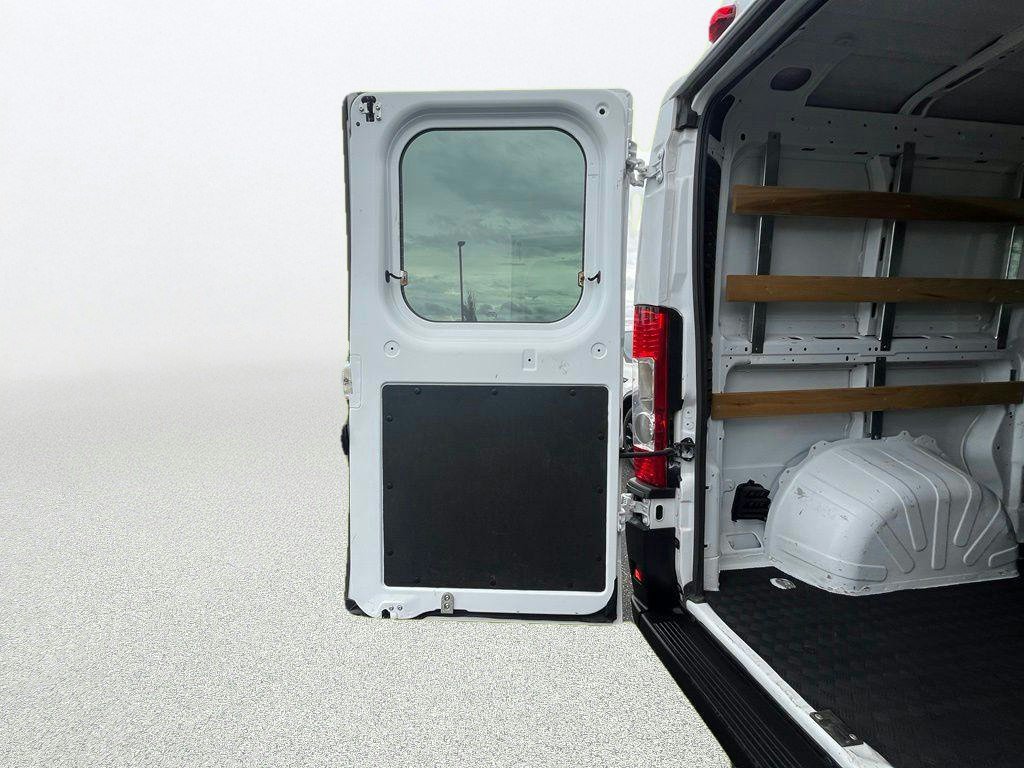 Used 2025 RAM ProMaster 2500 w/ U-Haul Equipment Group FWD image 22