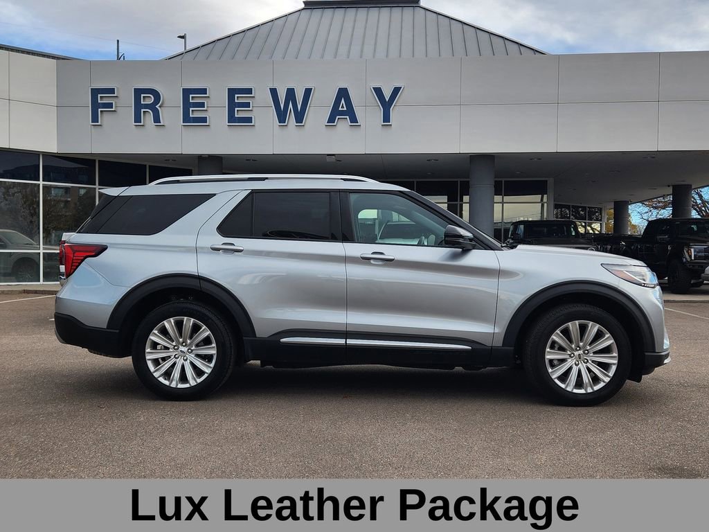 Used 2025 Ford Explorer Platinum w/ LUX Leather Package image 3