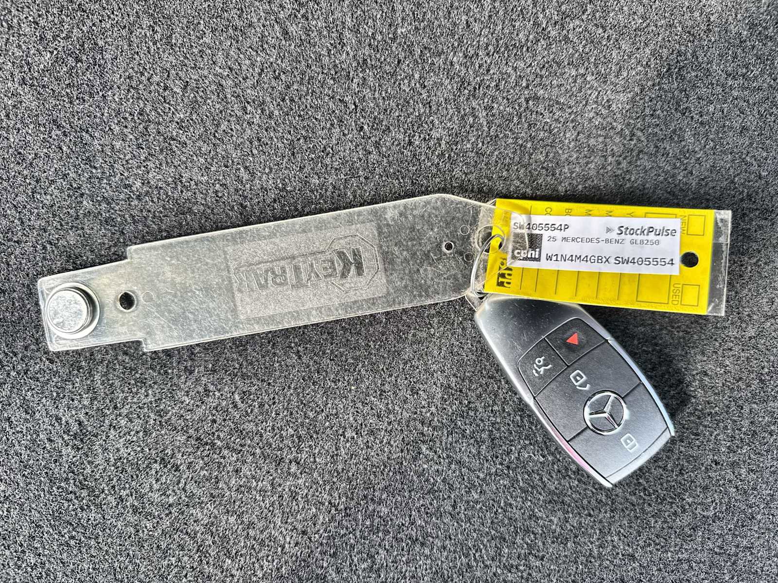 Used 2025 Mercedes-Benz GLB 250 image 26