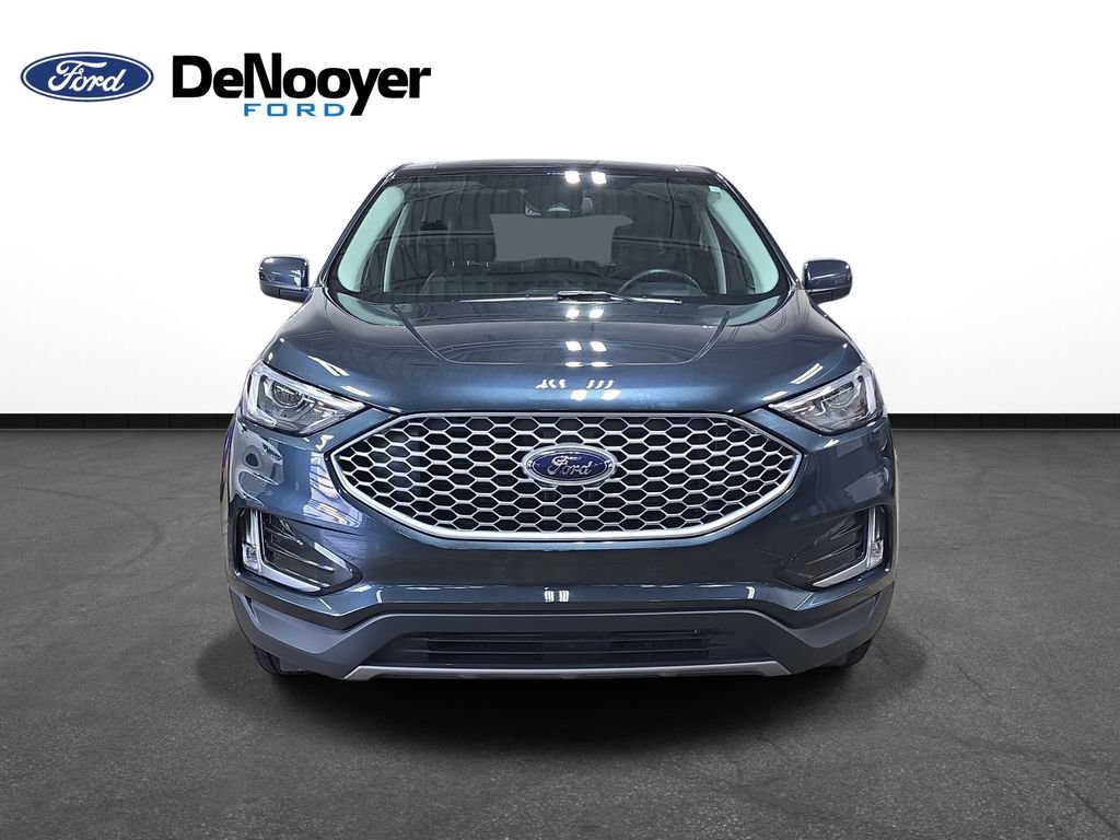Used 2023 Ford Edge SEL w/ Convenience Package AWD/4WD image 3