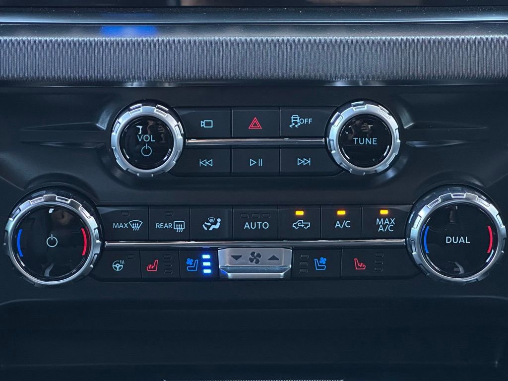 New 2026 Ford F350 Platinum image 36