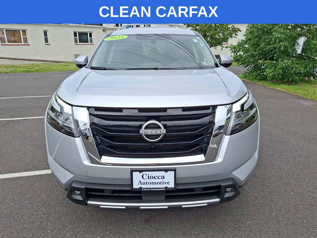 Used 2023 Nissan Pathfinder SL AWD/4WD image 5