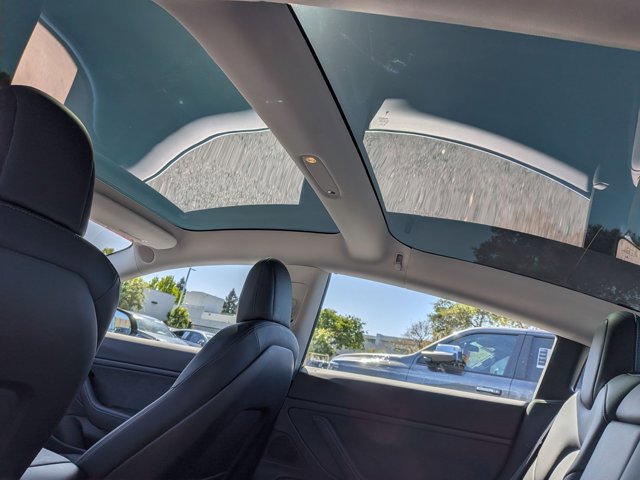 Used 2019 Tesla Model 3 Mid Range image 18