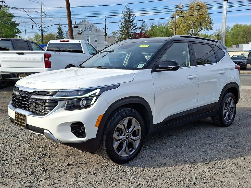 Used 2024 Kia Seltos S AWD/4WD image 3