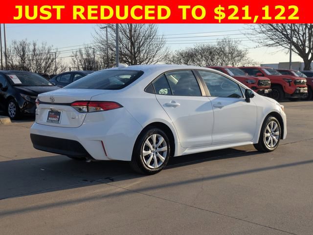 Used 2025 Toyota Corolla LE image 5