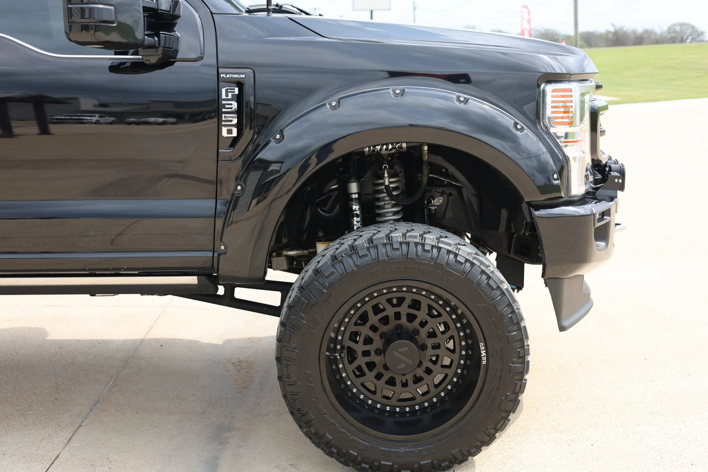 Used 2021 Ford F350 Platinum w/ FX4 Off-Road Package AWD/4WD image 17