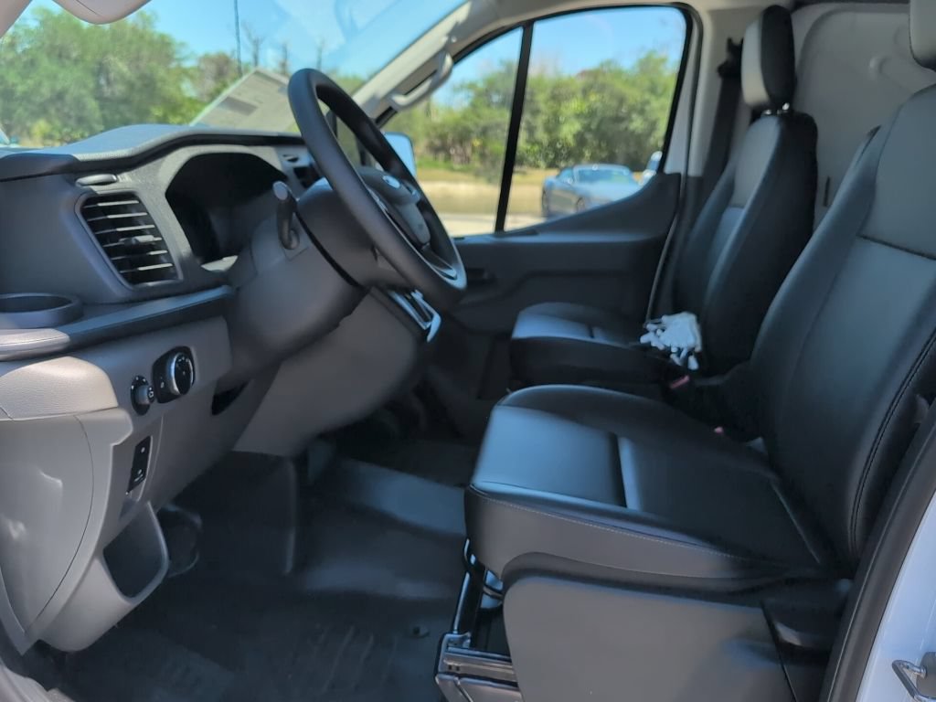 New 2026 Ford Transit 250 Low Roof RWD image 8