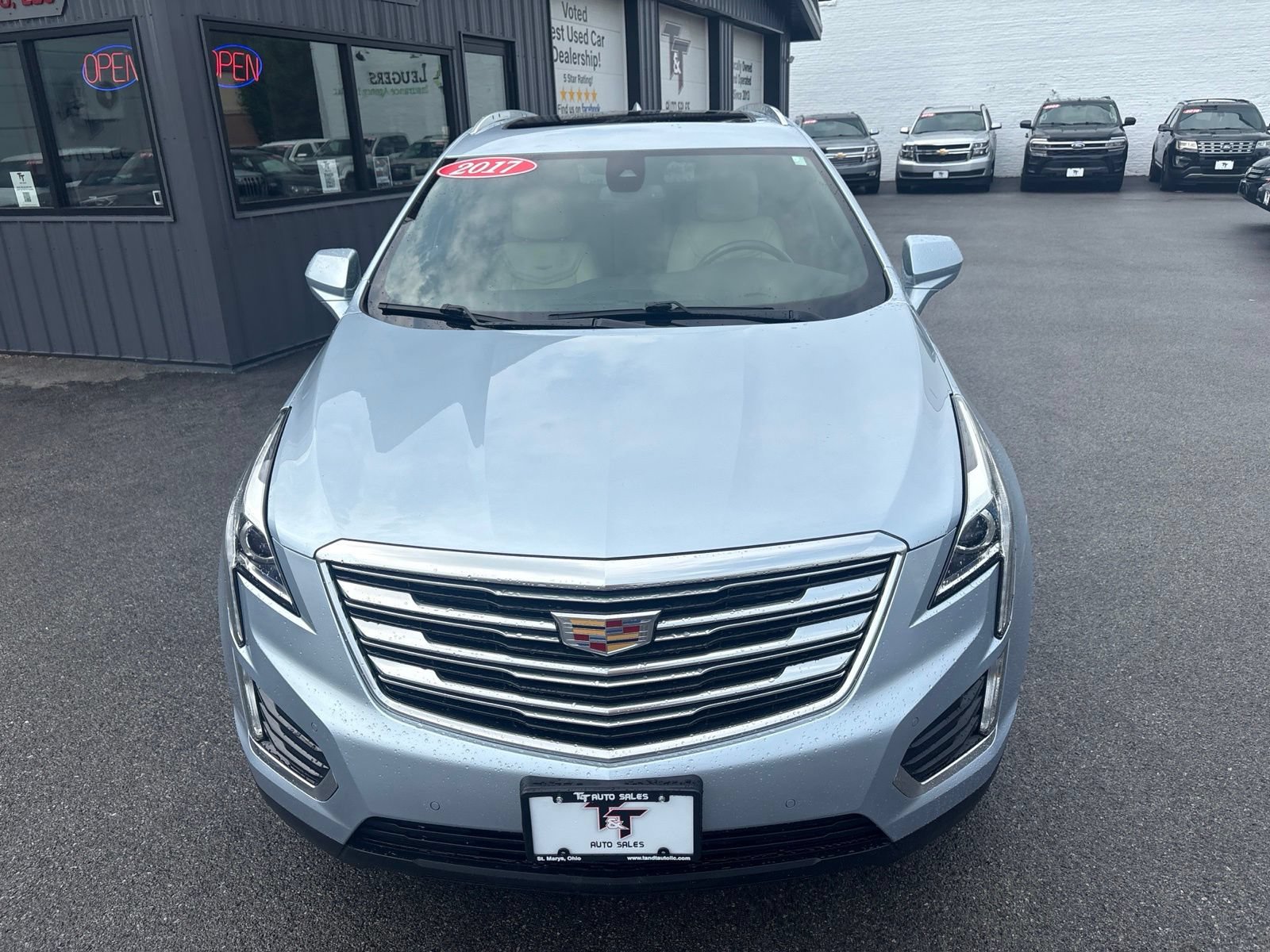 Used 2017 Cadillac XT5 Luxury w/ Driver Awareness Package AWD/4WD image 9