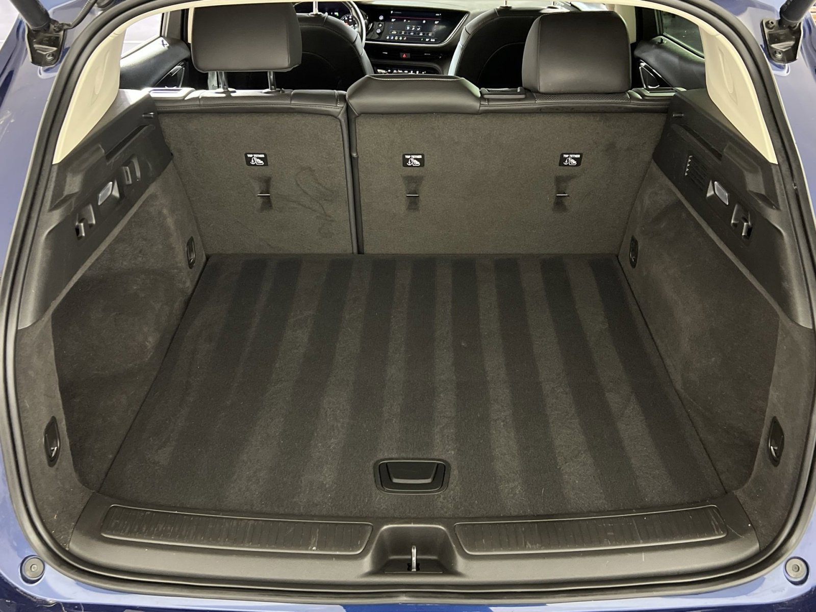 Used 2023 Buick Envision Essence image 24