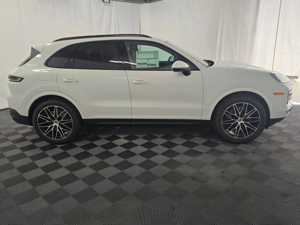 New 2026 Porsche Cayenne AWD/4WD image 8