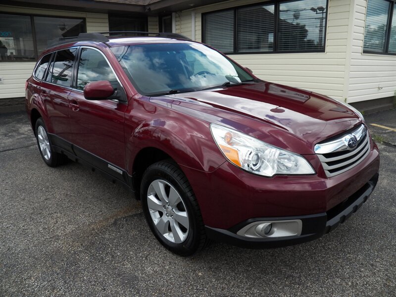 Used 2012 Subaru Outback 2.5i Premium AWD/4WD image 1