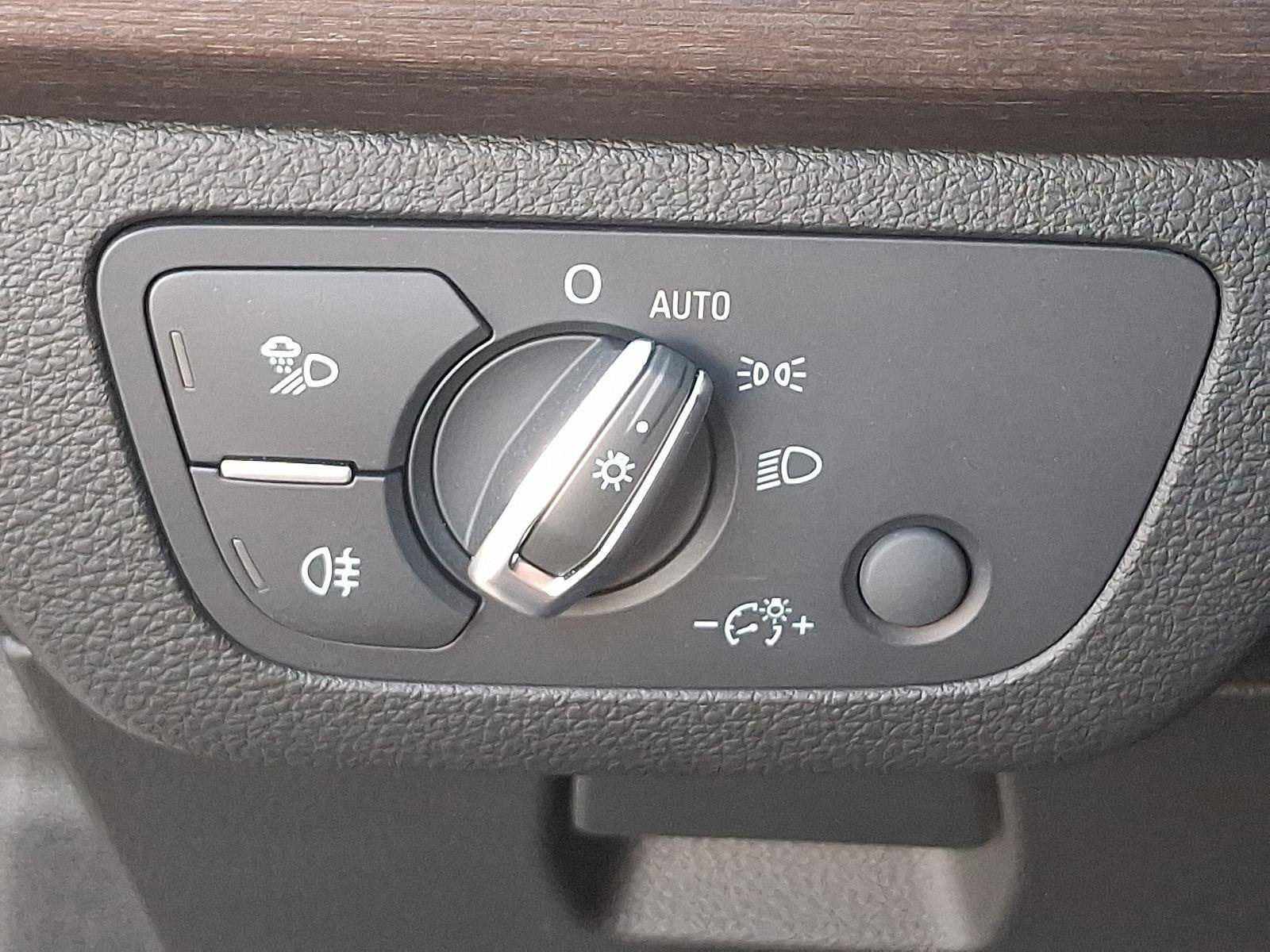 Certified 2025 Audi Q5 2.0T Premium image 27