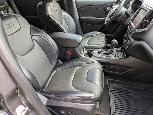 Certified 2023 Jeep Cherokee Altitude Lux w/ Mopar Interior Package image 28