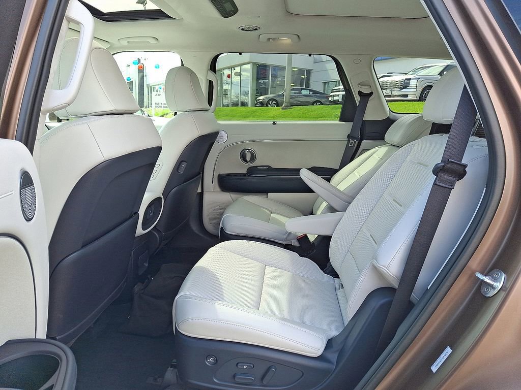 Used 2026 Hyundai Palisade Calligraphy image 11