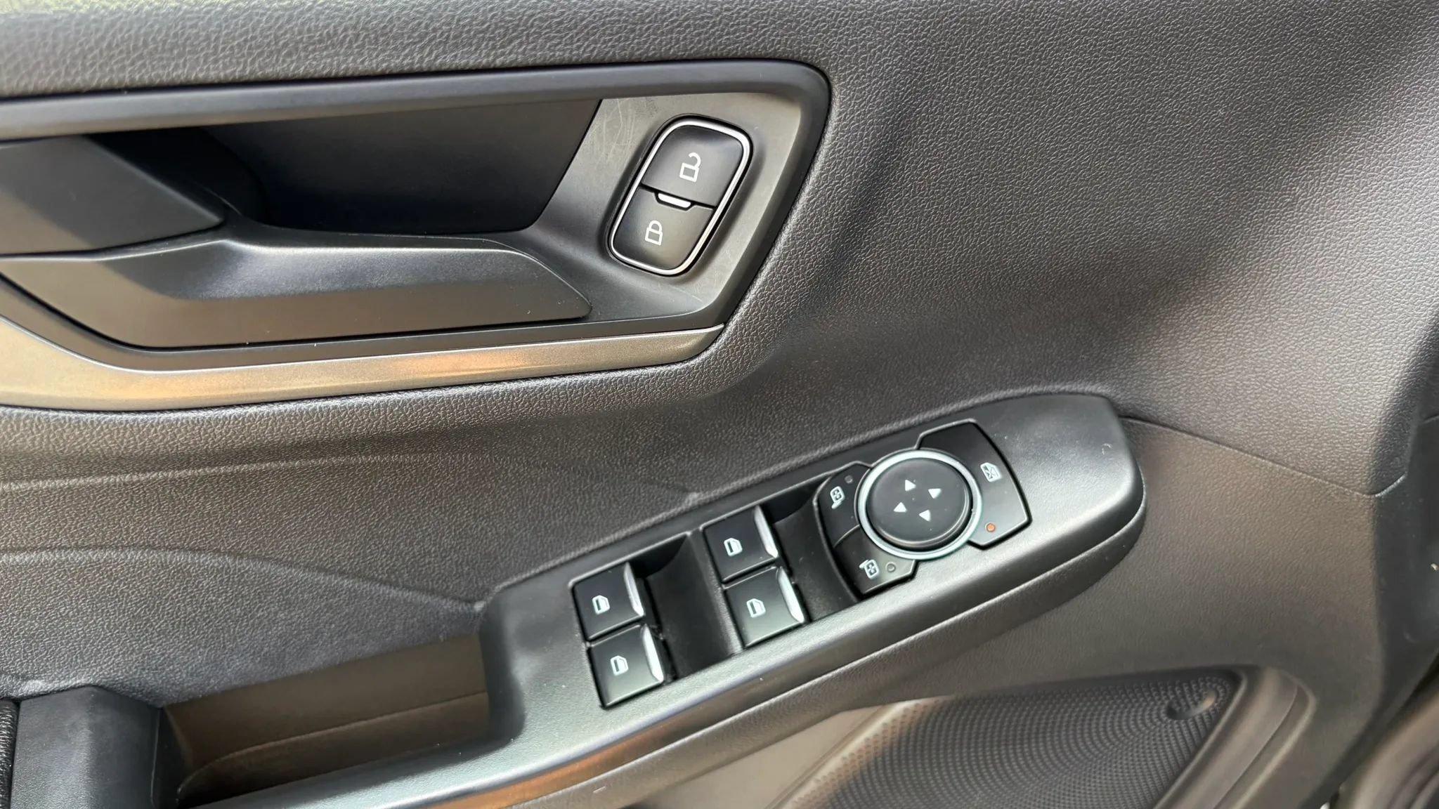 Used 2023 Ford Escape Active AWD/4WD image 17