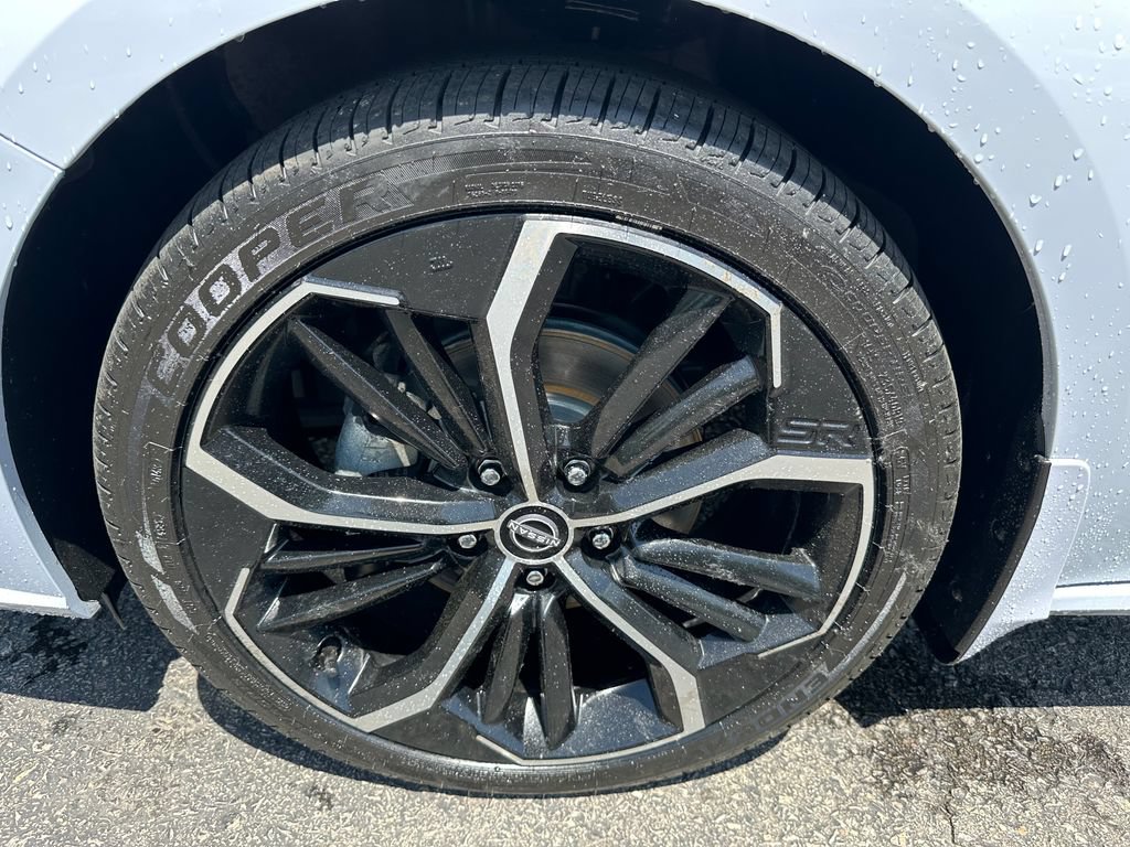 Used 2023 Nissan Altima 2.5 SR FWD image 32