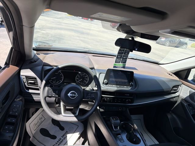 Used 2023 Nissan Rogue S FWD image 14