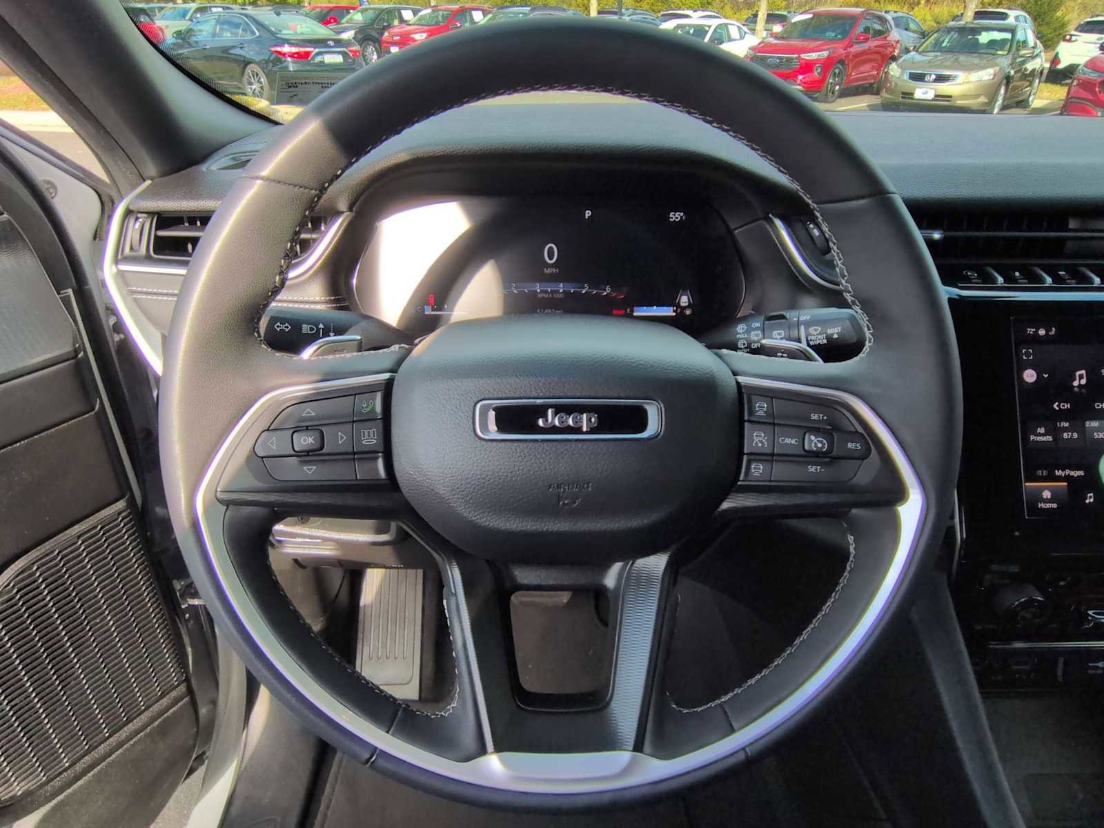 Used 2023 Jeep Grand Cherokee L Laredo image 22