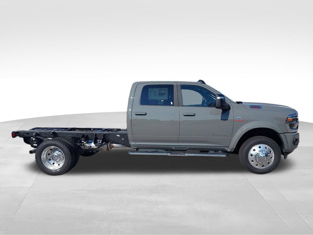 New 2027 RAM 5500 4x4 Crew Cab w/ Laramie Trim Package image 6
